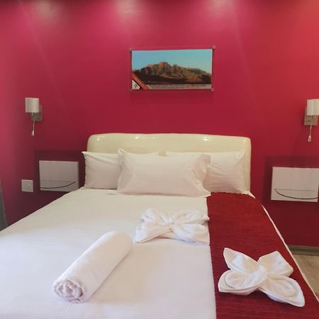 Joy Guest House-Seapoint Μαζέρου Εξωτερικό φωτογραφία